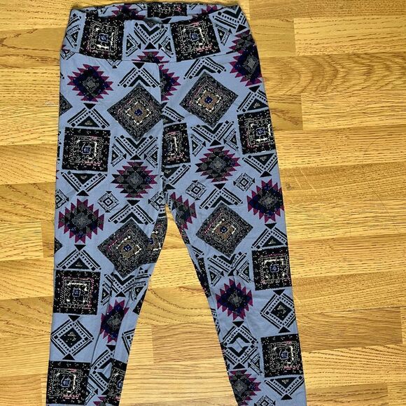 LuLaRoe Pants - LuLaRoe One Size Leggings